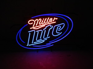 lot 5 image: Miller Lite Beer Sign