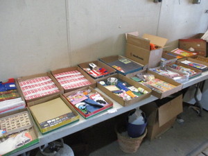 lot 25 image: Craft Supplies