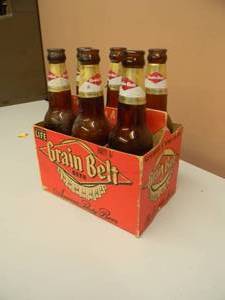 VINTAGE GRAIN BELT BEER 6 PACK WOLD BOTTLES - RARE - GREAT DISPLAY PIECE - SEE PICTURES