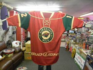 VERY RARE - LARGE MINNESOTA WILD BUG LIGHT BEER HANGING JERSEY DISPLAY - AWESOME - SEE PICTURES
