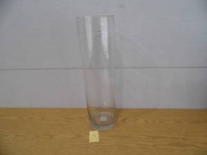 lot 3 image: Lot of 15 Vases