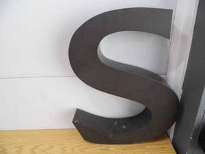 lot 37 image: Letter S Case only