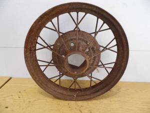 lot 57 image: Antique Rim