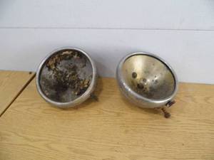 lot 66 image: Pair of Antique Car Lights
