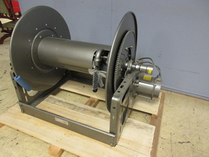 lot 611 image: MASSIVE HANNAY HOSE REEL