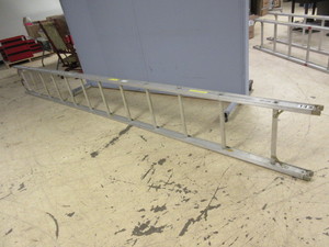 lot 612 image: ALCULITE 14 FOOT PUMPER STYLE ROOF LADDER