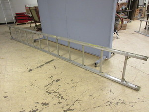 lot 613 image: ALCO-LITE 14 FOOT PUMPER STYLE ROOF LADDER