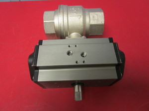 lot 719 image: BALL VALVE ACTUATOR