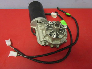 lot 740 image: WIPER MOTOR