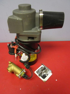 lot 760 image: PRIMING PUMP
