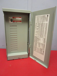 lot 784 image: CUTLER-HAMMER MAIN LUG LOAD CENTER (BREAKER BOX)