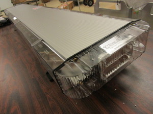 lot 791 image: WHELEN FREEDOM SERIES 72 LIGHTBAR