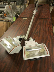 lot 793 image: TELESCOPING SCENE LIGHTS