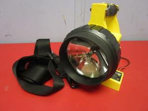 lot 812 image: STREAMLIGHT VULCAN RECHARGEABLE LANTERN SYSTEM WITH VEHICLE MOUNT