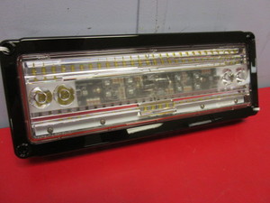 lot 820 image: SPECTRA SURFACE LED MOUNT LIGHT