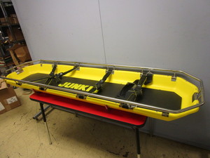 lot 858 image: JUNKIN SAFETY PLASTIC SPRINT STRETCHER