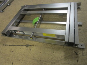 lot 878 image: SLIDEMASTER 34 x 22 CARGO SLIDE