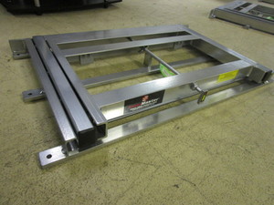 lot 882 image: SLIDEMASTER 36 x 22 CARGO SLIDE