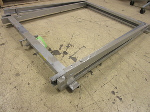 lot 886 image: SLIDEMASTER TIP DOWN 39 x 46 CARGO SLIDE