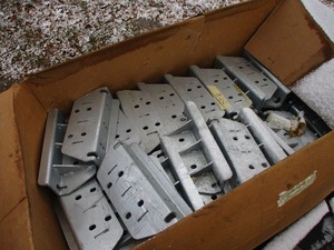 GALVANIZED SIDE PLATE HANGER ASSY