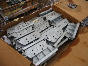 GALVANIZED SIDE PLATE HANGER ASSY
