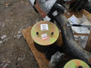 2- HENDRICKSON AXLES 4- AIR BAGS  BRAKES . SUSPENSION