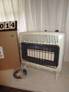 lot 14 image: Mr. Heater 30,000 BTUHR Propane Forced Air Heater