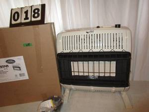 lot 18 image: Heatstar 30,000 BTU Propane Heater
