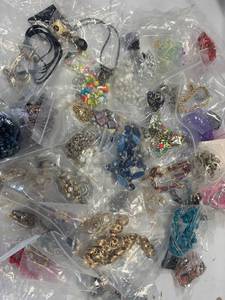 lot 48 image: Lot of 72 Pieces of Jewelry Individually Bagged