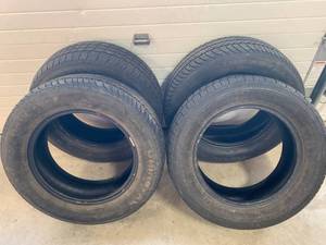 lot 71 image: Set of 4 Tires P225  60  R16