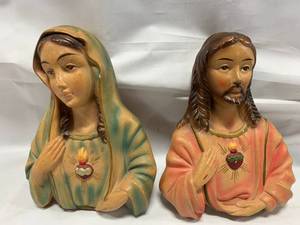 lot 75 image: Jesus & Mary 7 12 Tall