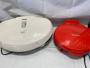 lot 83 image: Foreman Grill & Quesadilla Maker
