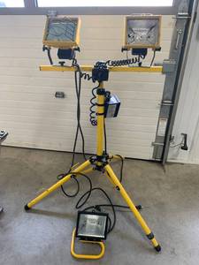 lot 99 image: Twin Halogen Lights & Single Halogen Light