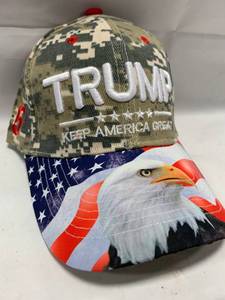 lot 112 image: New Donald Trump Digital Camo Hat