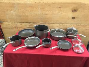 Circulon 13 PC Cookware Set, Retail $199.99