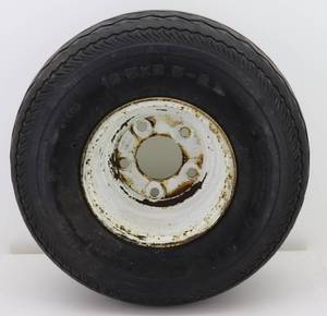 lot 12 image: 18.5 x 8.5 x 8 Tire & Rim