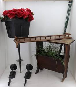lot 36 image: Misc Garden & Houshold