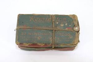 lot 39 image: (1) Vintage Box .32-20 Shells