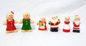 lot 31 image: Lot of Vintage Christmas Themed Salt and Pepper Shakers