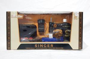lot 11 image: New Home Play Childrens Singer Original Chainstitch Sewing Machine