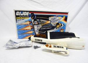 lot 14 image: Vintage 1988 Hasbro G.I. Joe Crusader Space Shuttle With Avenger Scout Craft