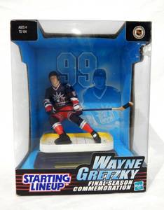 lot 21 image: Vintage 1999 Starting Lineup Wayne Gretzky Final Season Commemoration Action Figure