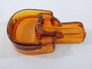 lot 72 image: Vintage Glass Pipe Holder Ashtray