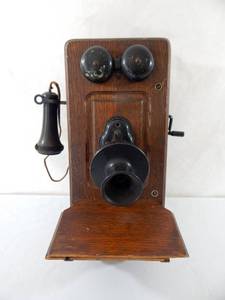lot 75 image: Antique Kellogg S&ampS Co. Telephone