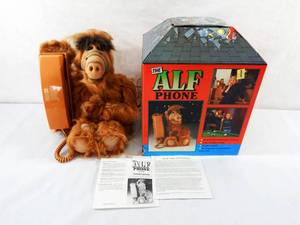 lot 74 image: Vintage 1988 The Alf Phone