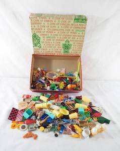 lot 102 image: Huge Lot of Vintage 1950s Kids Toys