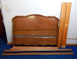 lot 87 image: Vintage Full Size Bed Frame With Wood Headboard and Footboard