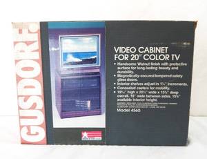 lot 15 image: Gusdorf Video Cabinet