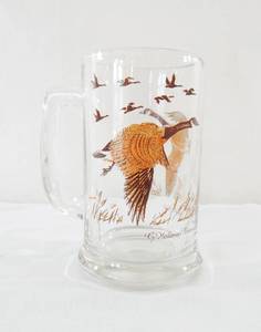 lot 140 image: New Vintage G. Heileman Brewing Company Wildlife Glass Beer Mug Set