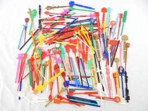 lot 177 image: Huge Lot of Vintage Hotel, Casino and Airline Swizzle Sticks